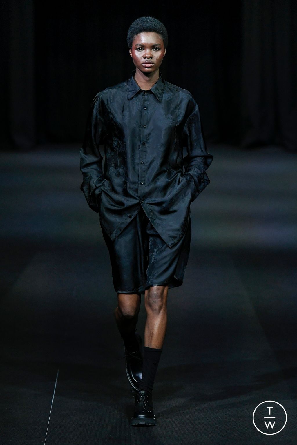 Fashion Week London Spring/Summer 2023 look 22 from the Daniel W Fletcher collection 女装