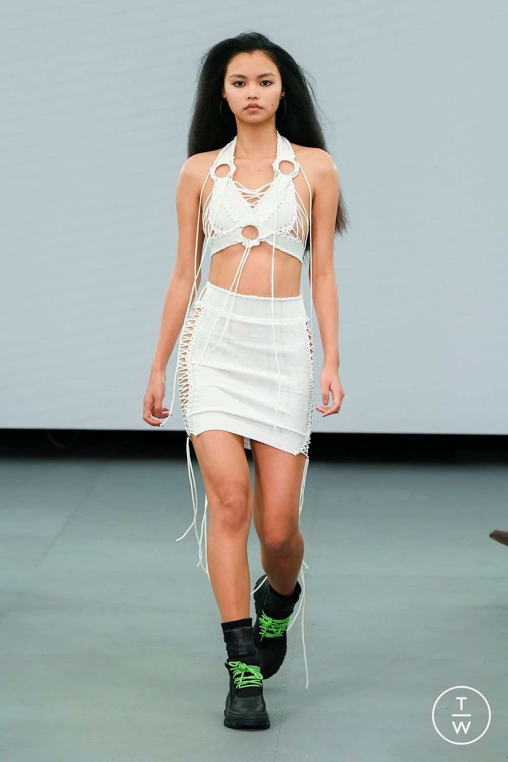Fashion Week London Spring/Summer 2023 look 3 from the Mark Fast collection 女装