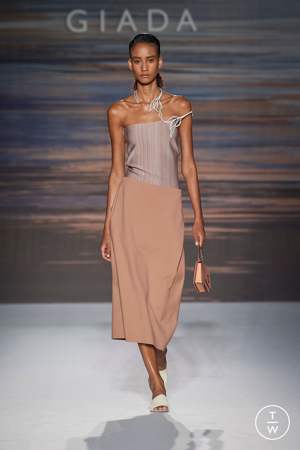 Fashion Week Milan Spring/Summer 2023 look 16 from the Giada collection womenswear