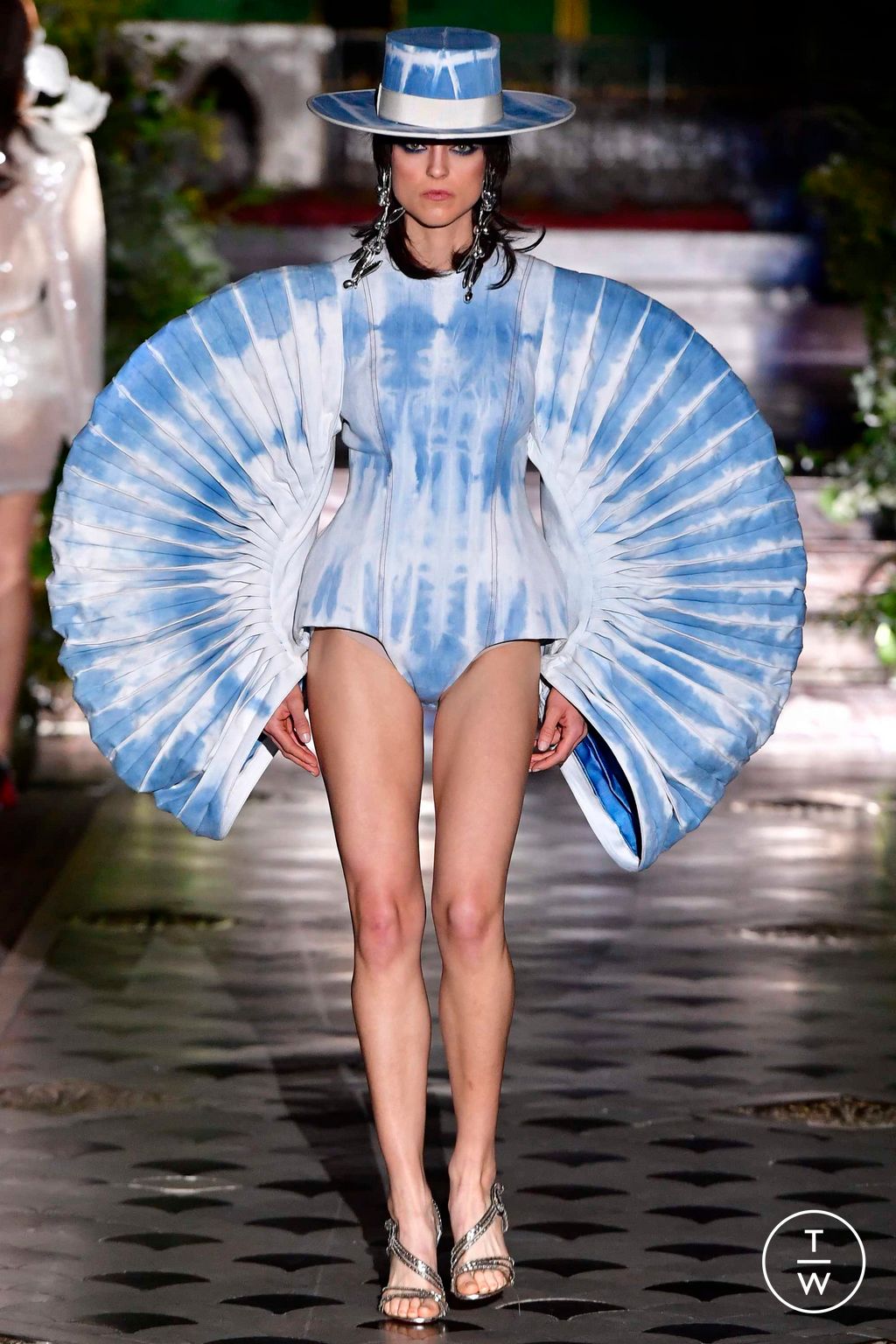 Fashion Week Paris Spring/Summer 2023 look 7 from the Juana Martin collection couture