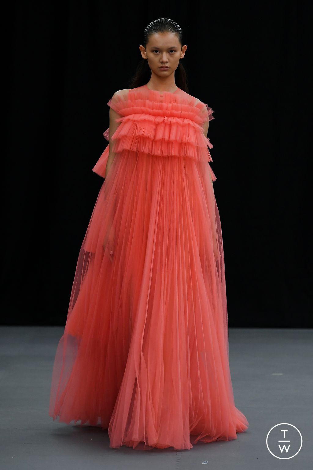 Fashion Week London Spring/Summer 2023 look 30 de la collection Huishan Zhang womenswear