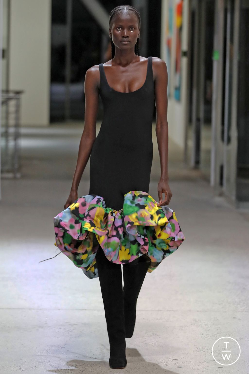 Fashion Week Paris Spring/Summer 2023 look 33 from the AZ Factory collection womenswear