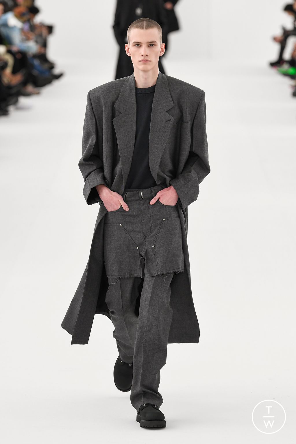 Fashion Week Paris Fall/Winter 2023 look 50 de la collection Givenchy menswear