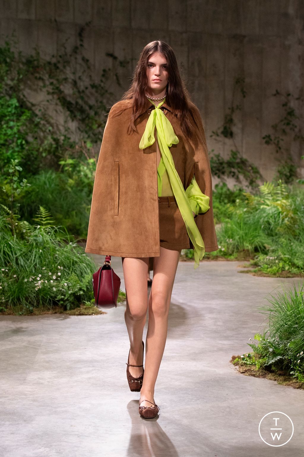 Fashion Week Milan Resort 2025 look 6 de la collection Gucci womenswear