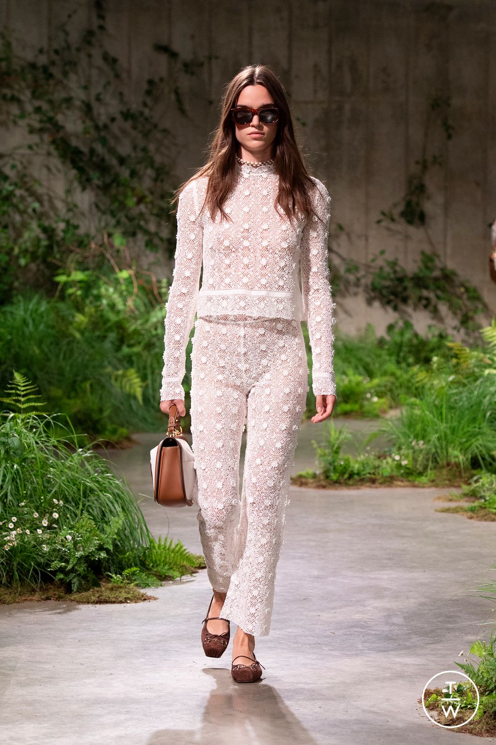 Fashion Week Milan Resort 2025 look 12 de la collection Gucci womenswear