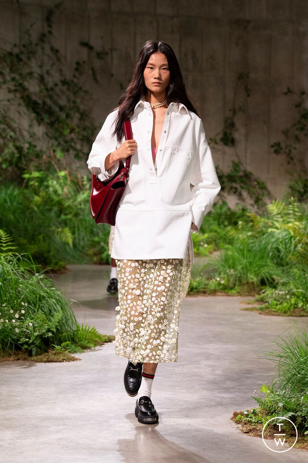 Fashion Week Milan Resort 2025 look 14 de la collection Gucci womenswear