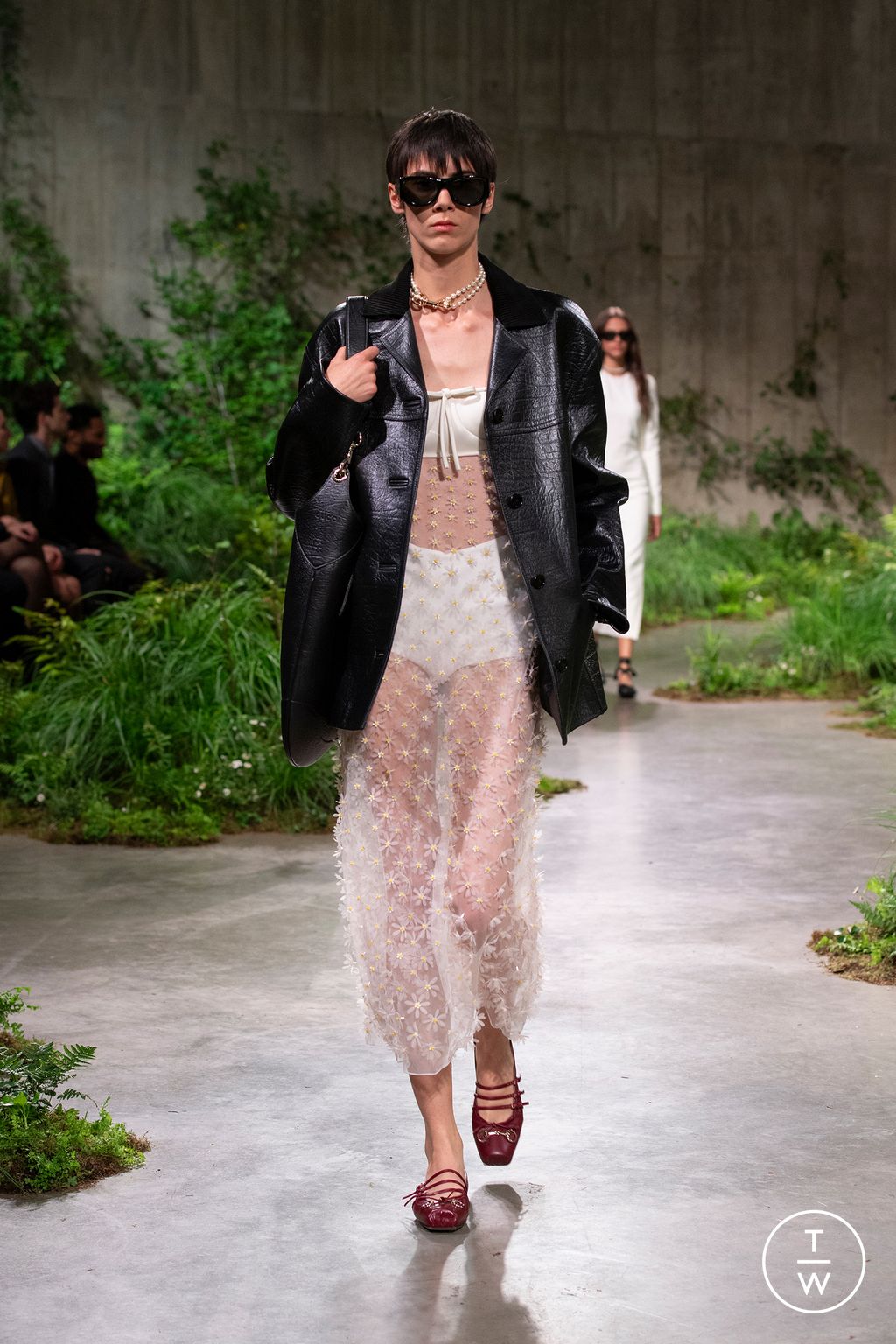 Fashion Week Milan Resort 2025 look 28 de la collection Gucci womenswear