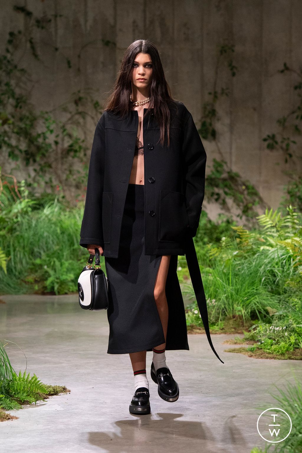 Fashion Week Milan Resort 2025 look 34 from the Gucci collection womenswear