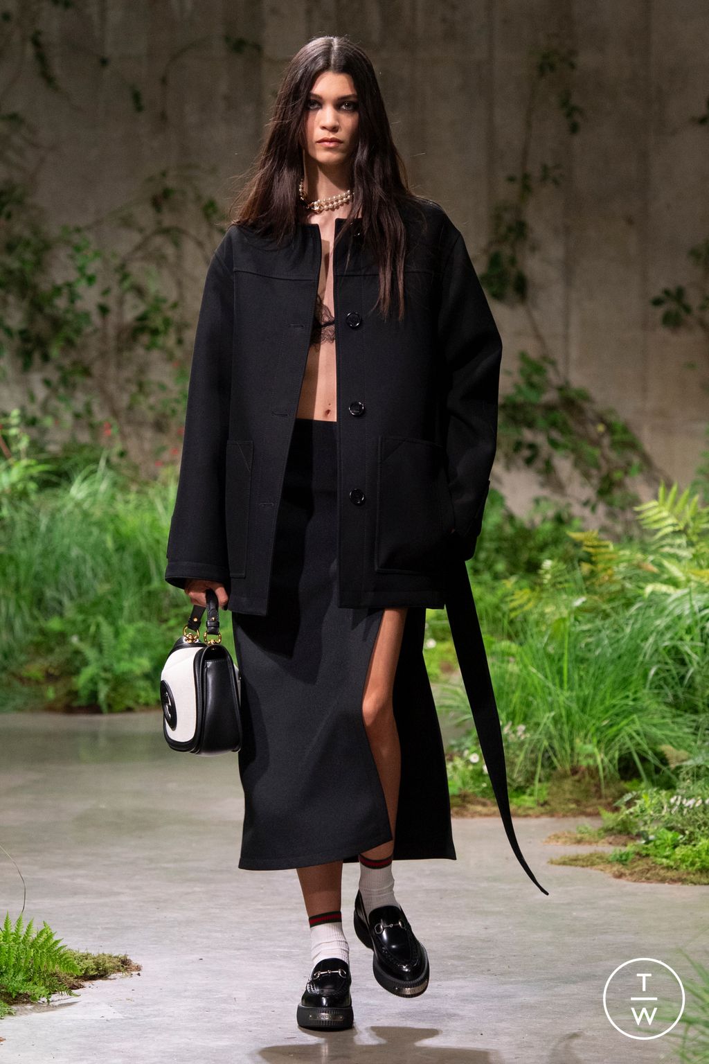 Fashion Week Milan Resort 2025 look 34 from the Gucci collection 女装