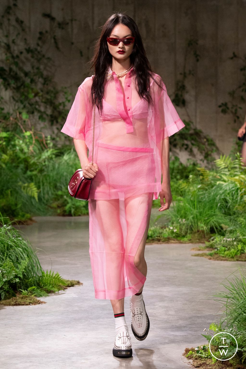 Fashion Week Milan Resort 2025 look 37 from the Gucci collection 女装