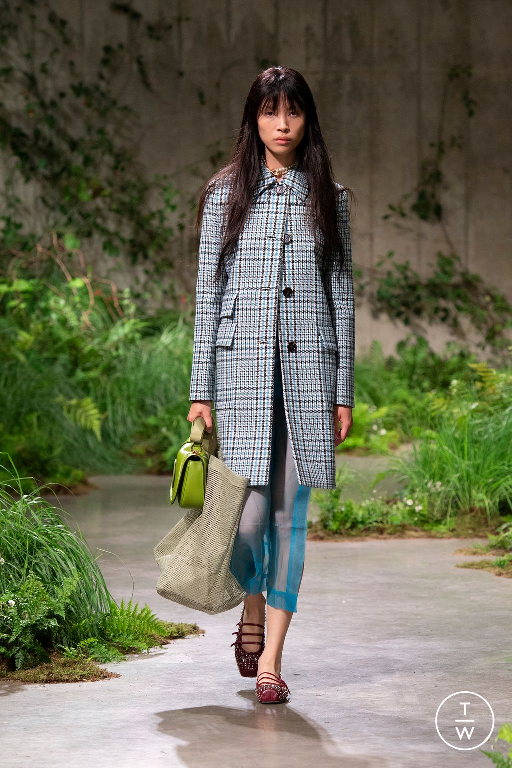 Fashion Week Milan Resort 2025 look 44 de la collection Gucci womenswear