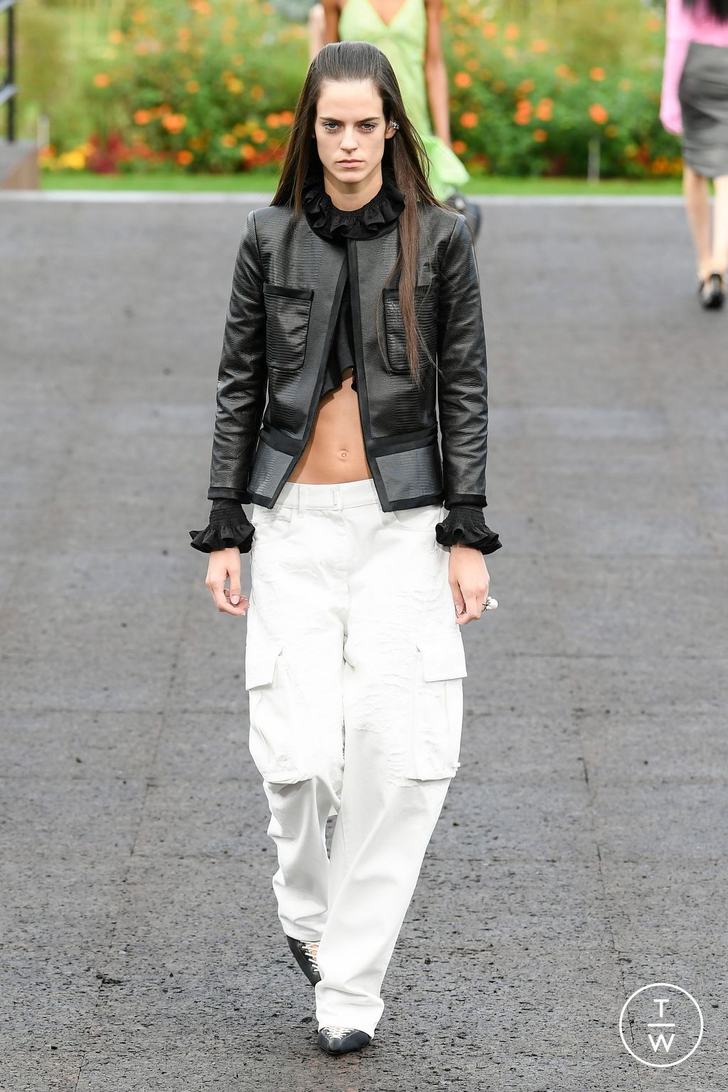 Fashion Week Paris Spring/Summer 2023 look 15 de la collection Givenchy womenswear