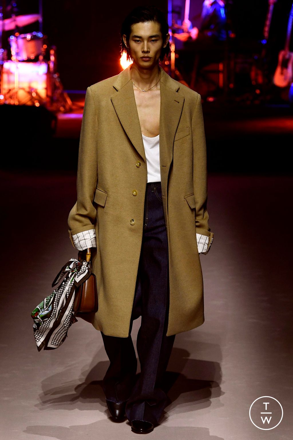 Fashion Week Milan Fall/Winter 2023 look 4 from the Gucci collection 男装