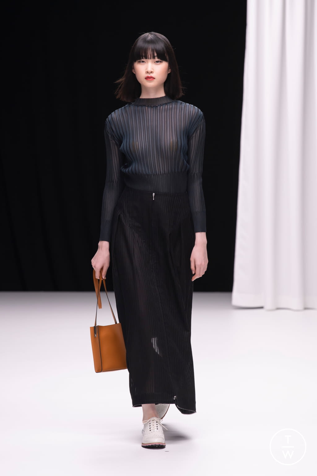 Fashion Week Paris Resort 2022 look 45 from the Beautiful People collection 女装