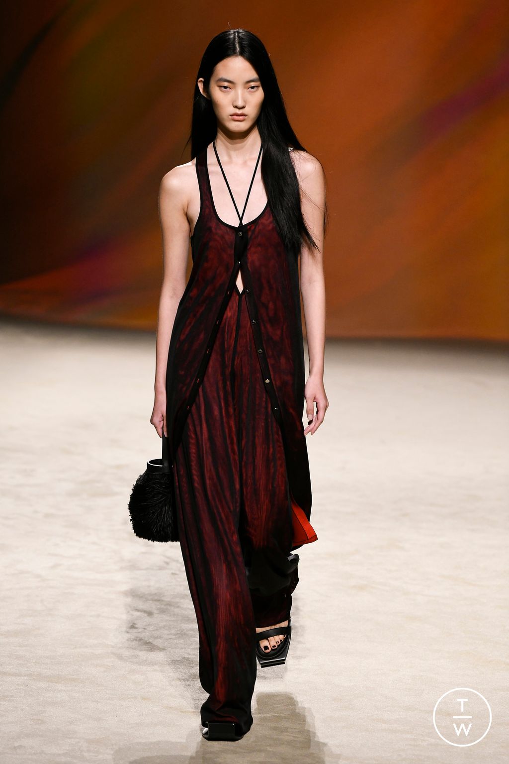 Fashion Week Paris Spring/Summer 2023 look 41 from the Hermès collection womenswear