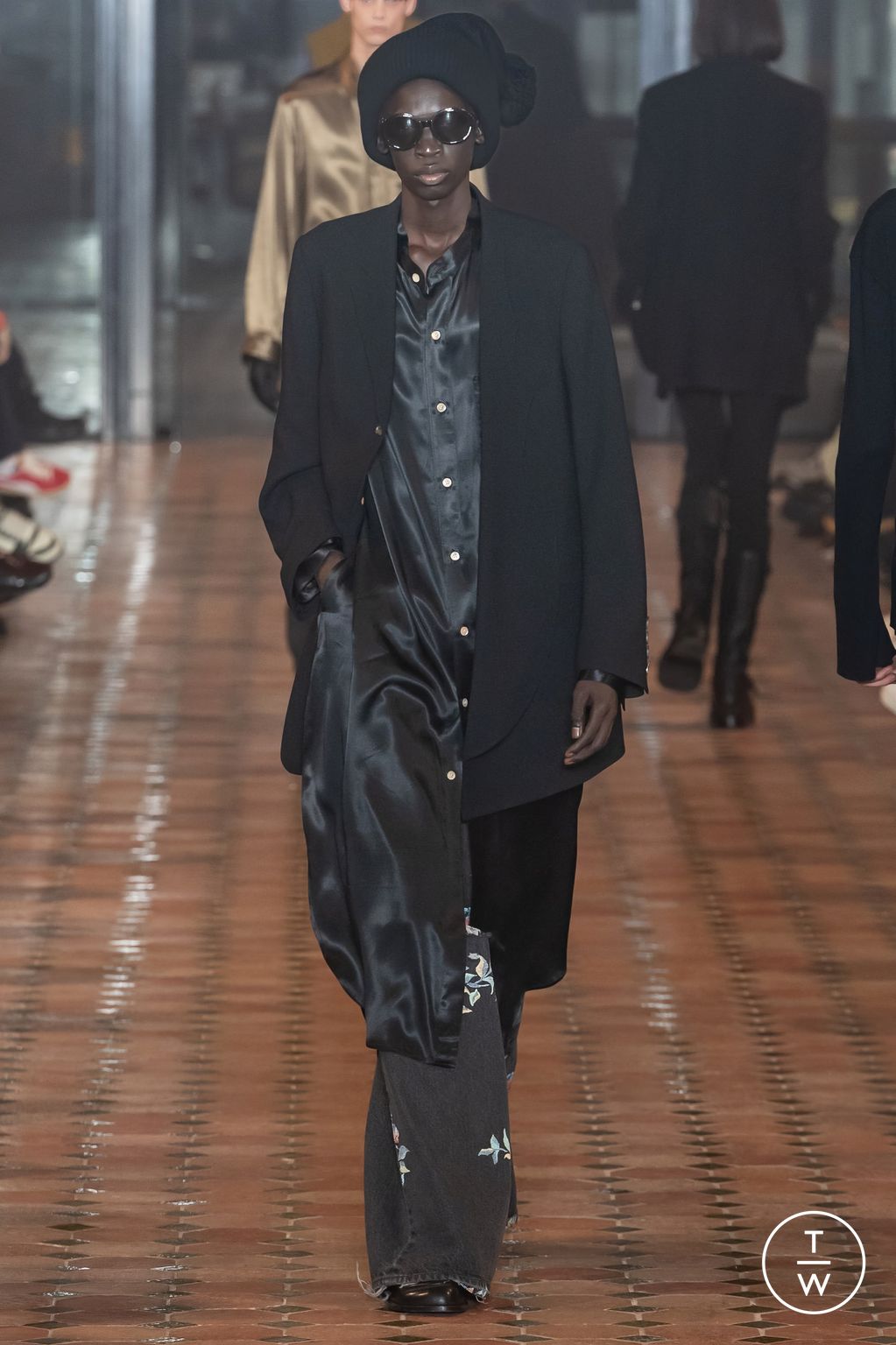 Fashion Week Paris Fall/Winter 2024 look 6 from the BED j.w. FORD collection menswear