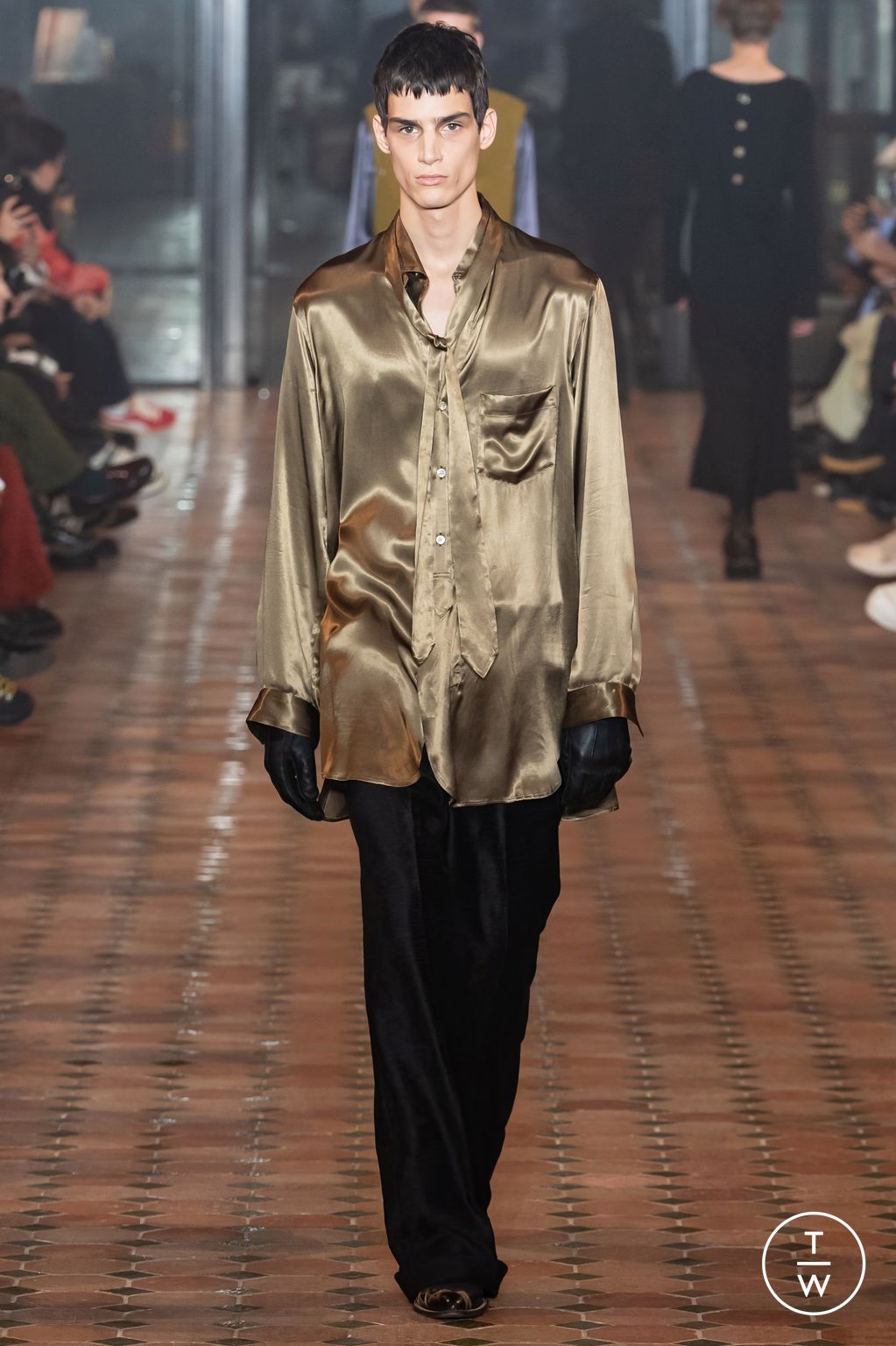 Fashion Week Paris Fall/Winter 2024 look 7 from the BED j.w. FORD collection menswear