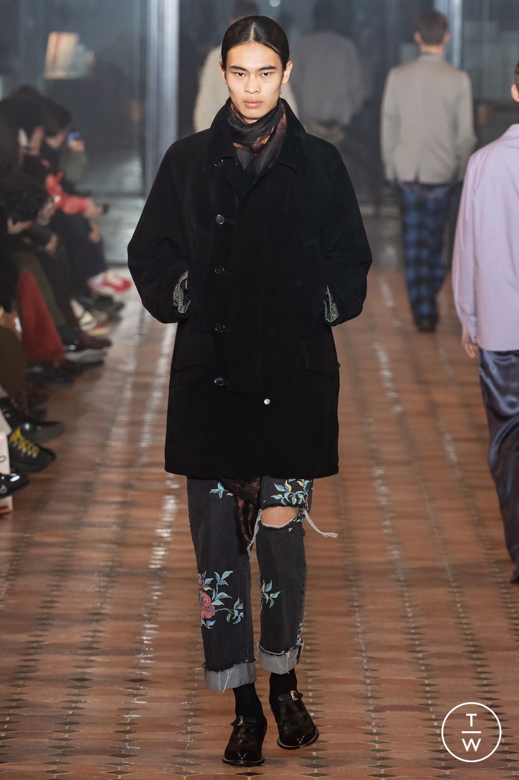 Fashion Week Paris Fall/Winter 2024 look 16 from the BED j.w. FORD collection menswear