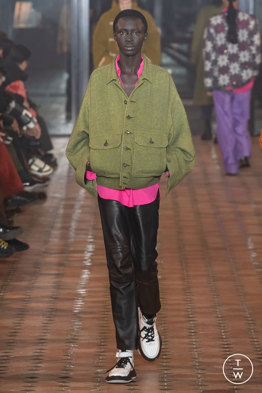 Fashion Week Paris Fall/Winter 2024 look 23 from the BED j.w. FORD collection 男装