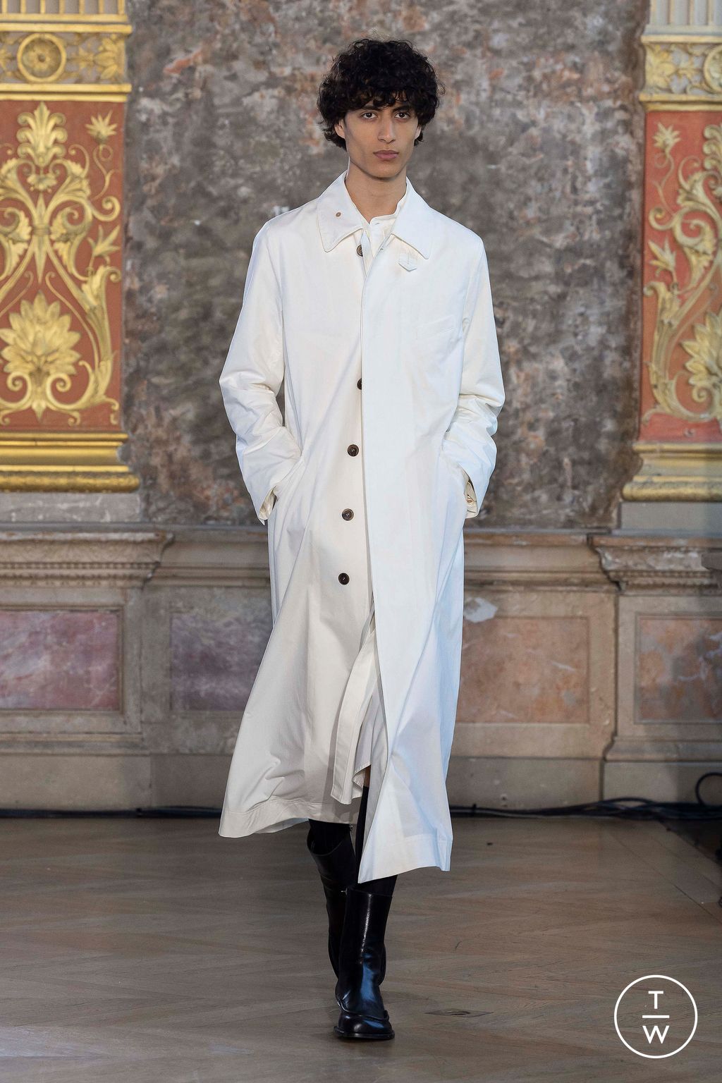 Fashion Week Paris Spring/Summer 2024 look 28 from the BED j.w. FORD collection menswear