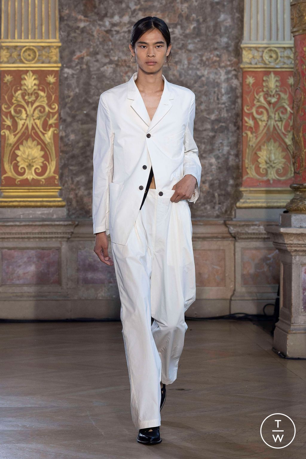 Fashion Week Paris Spring/Summer 2024 look 29 from the BED j.w. FORD collection menswear