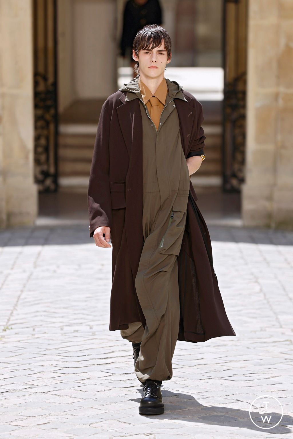 Fashion Week Paris Spring-Summer 2025 look 5 from the BED j.w. FORD collection menswear
