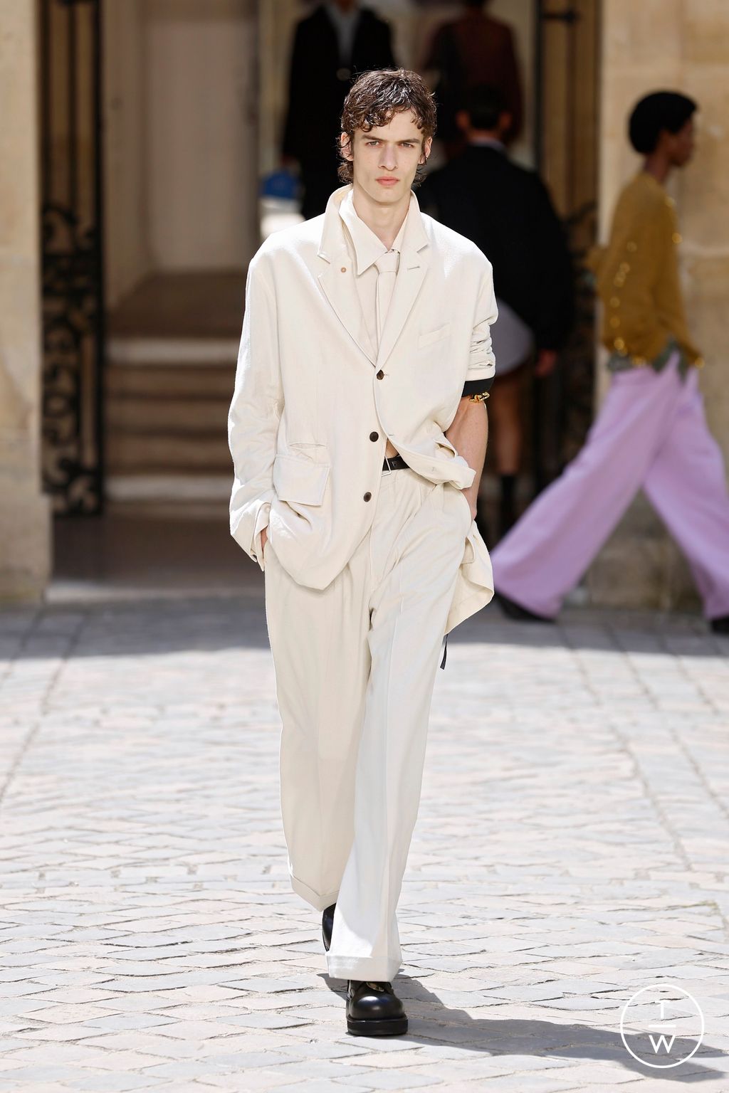 Fashion Week Paris Spring-Summer 2025 look 14 from the BED j.w. FORD collection menswear