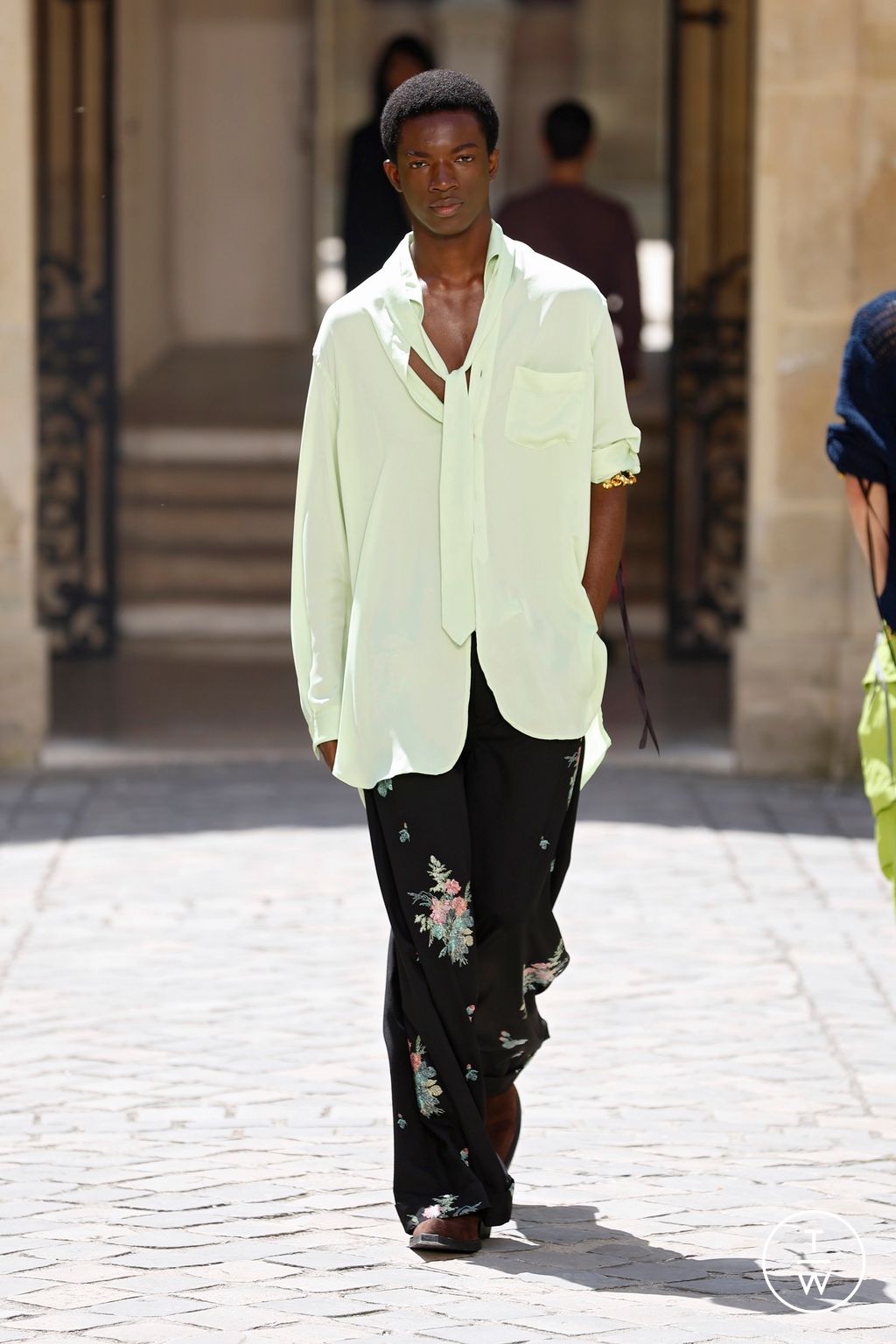 Fashion Week Paris Spring-Summer 2025 look 26 from the BED j.w. FORD collection menswear