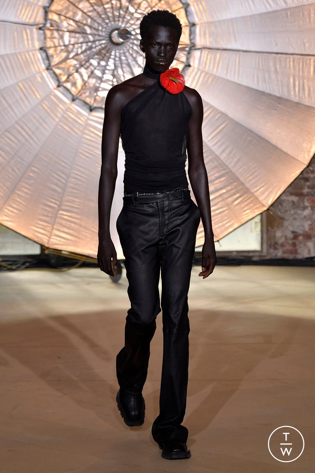 Fashion Week Paris Spring/Summer 2023 look 5 from the Ludovic de Saint Sernin collection 女装