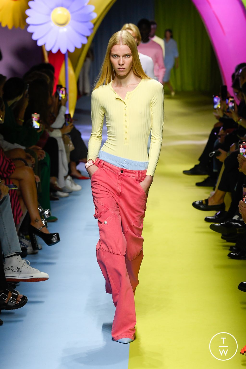 Fashion Week Milan Spring/Summer 2024 look 2 from the BENETTON collection womenswear