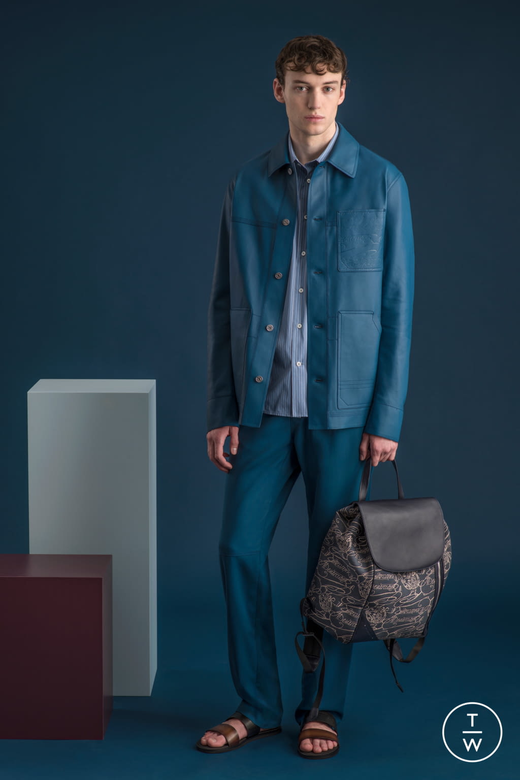 Fashion Week Milan Spring/Summer 2022 look 2 from the Berluti collection 男装
