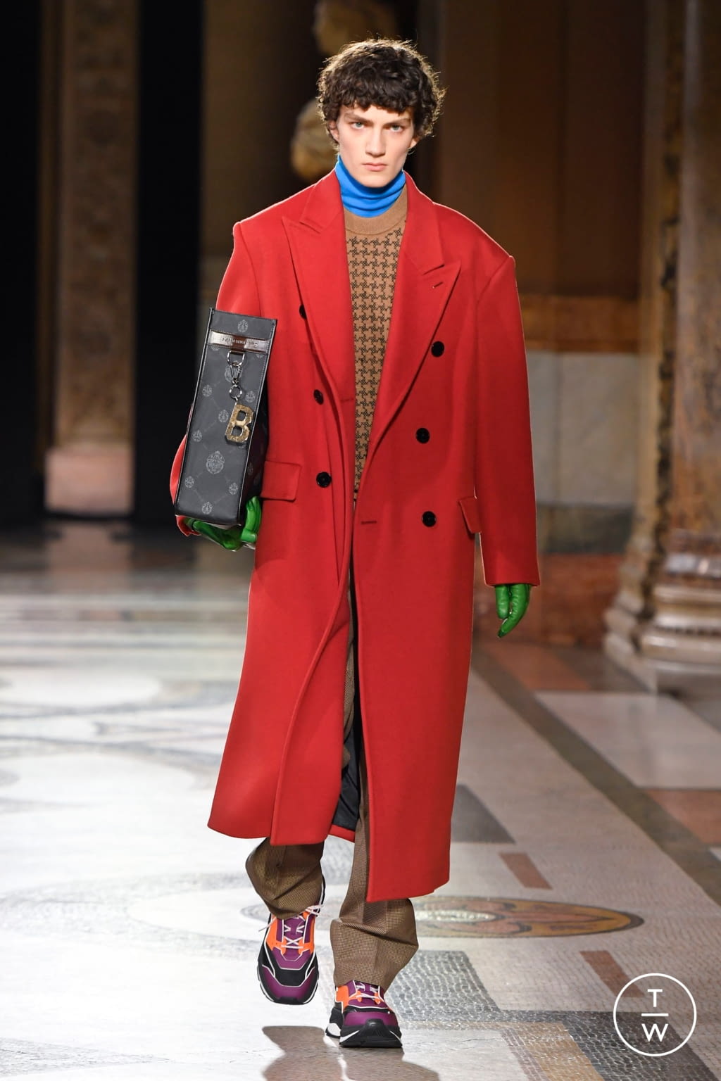 Fashion Week Paris Fall/Winter 2020 look 14 from the Berluti collection menswear