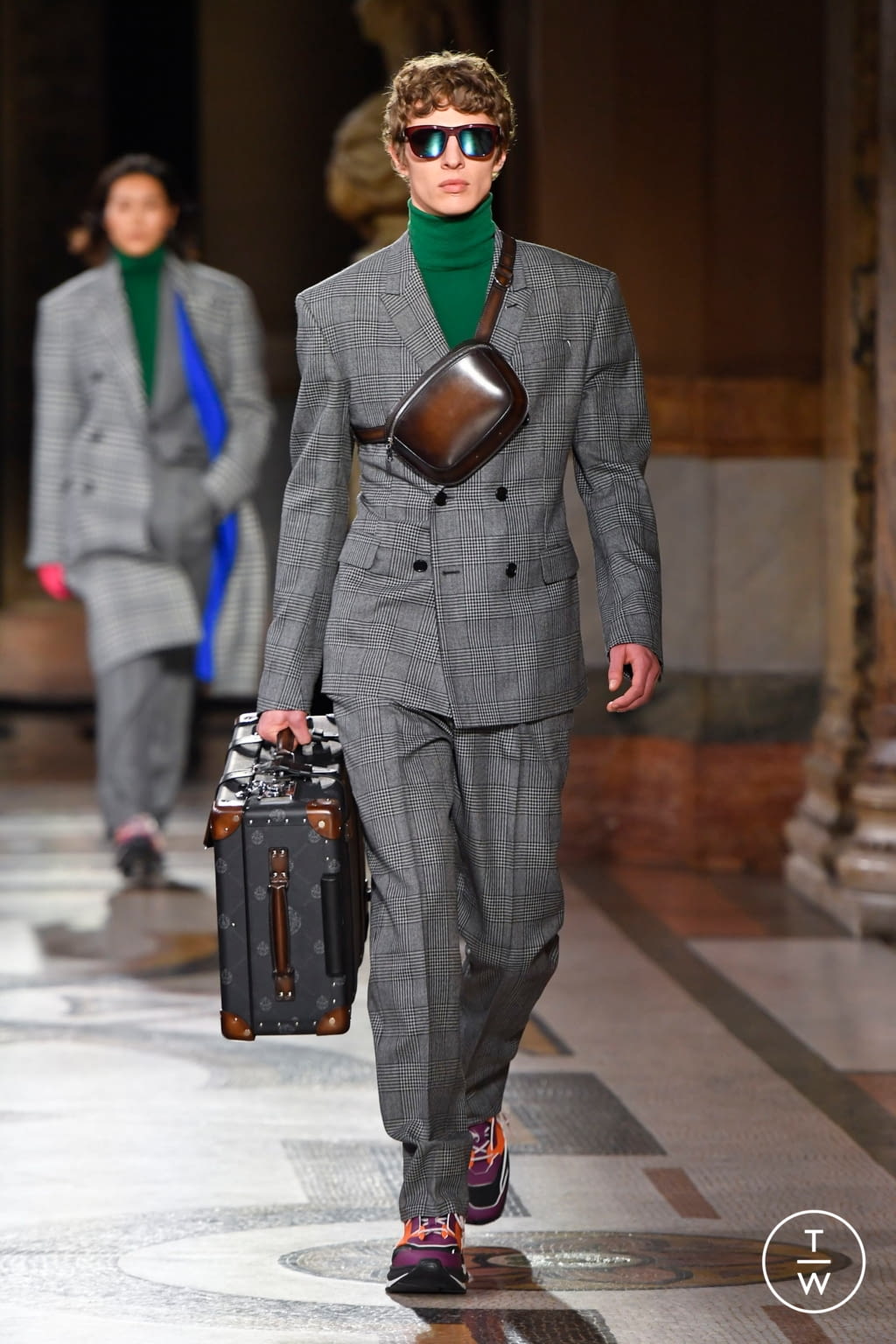Fashion Week Paris Fall/Winter 2020 look 18 from the Berluti collection menswear