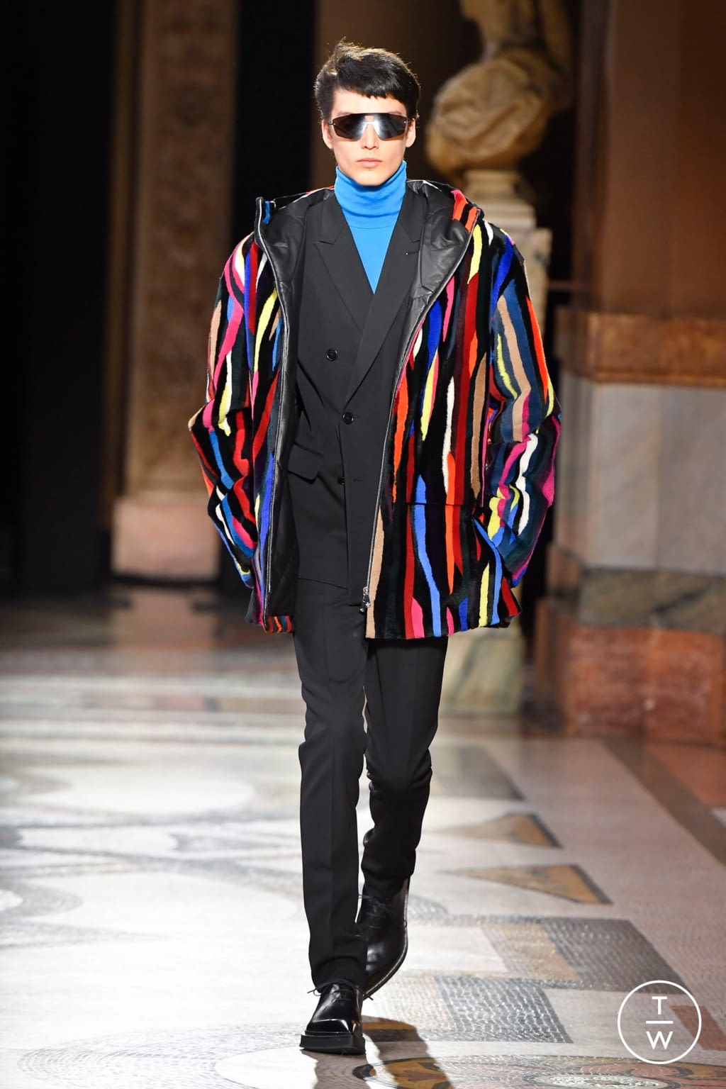 Fashion Week Paris Fall/Winter 2020 look 38 from the Berluti collection 男装