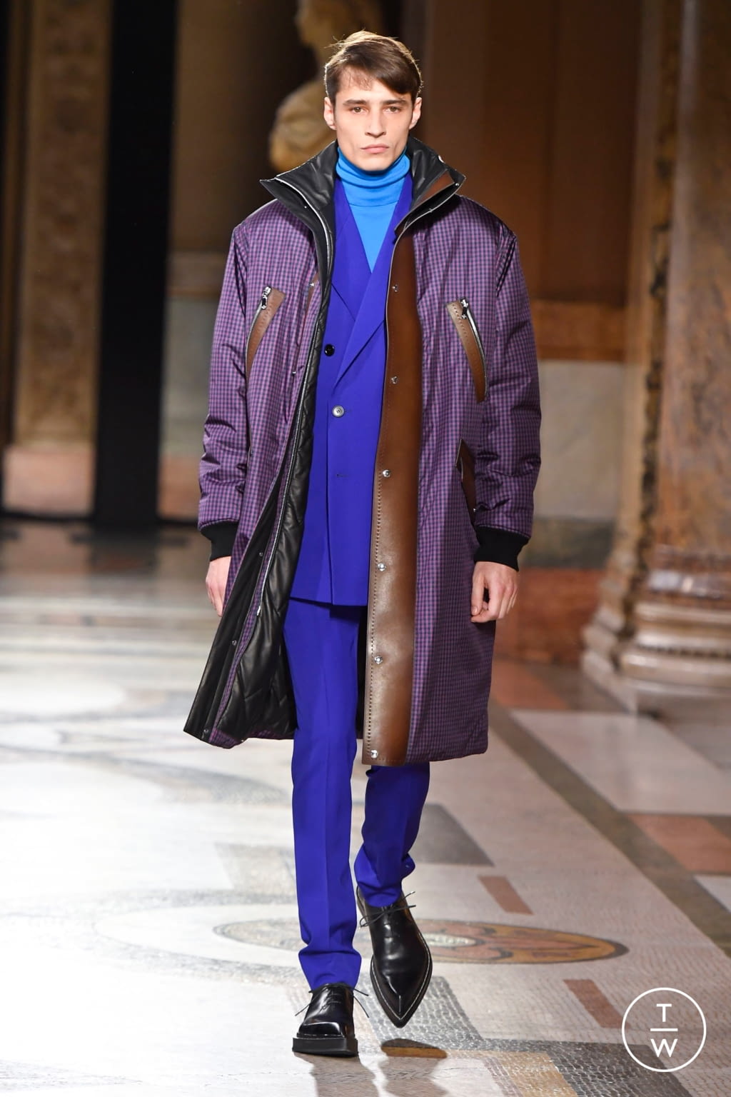 Fashion Week Paris Fall/Winter 2020 look 41 from the Berluti collection 男装