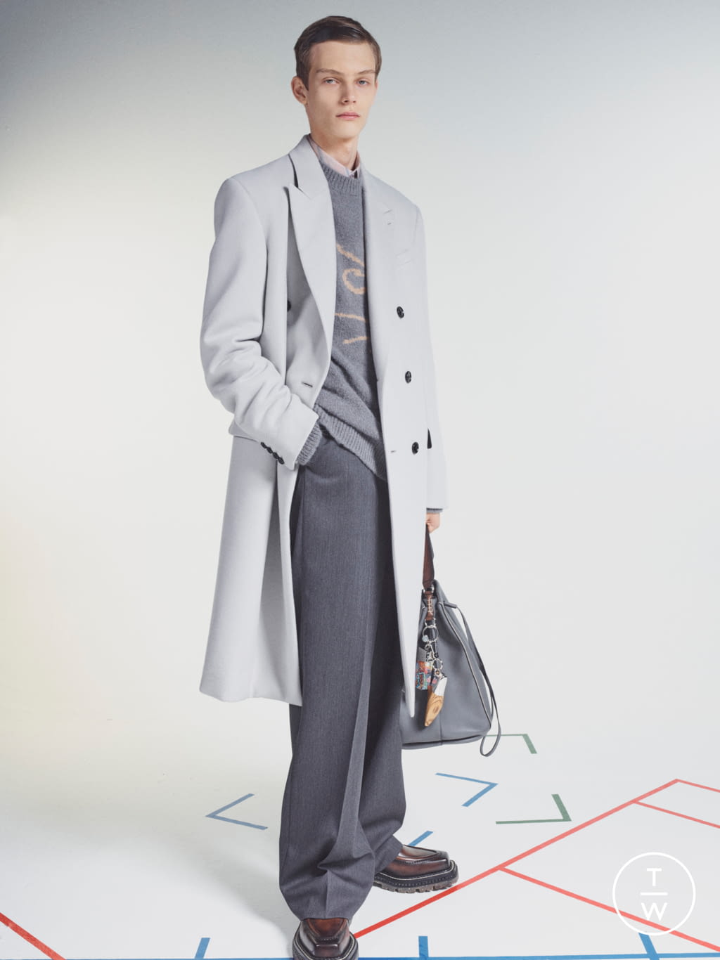 Fashion Week Paris Fall/Winter 2021 look 5 from the Berluti collection 男装