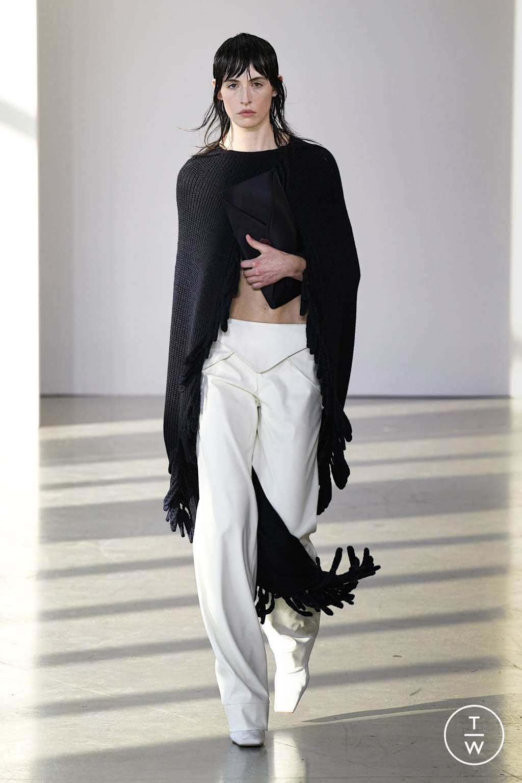 Fashion Week New York Fall/Winter 2022 look 4 de la collection Bevza womenswear
