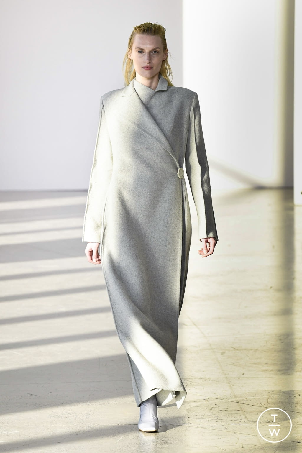 Fashion Week New York Fall/Winter 2022 look 11 from the Bevza collection womenswear