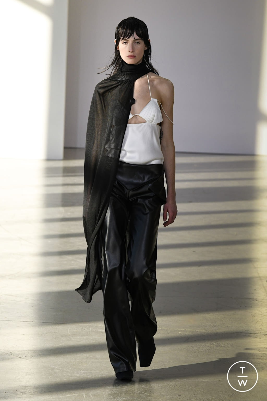 Fashion Week New York Fall/Winter 2022 look 19 de la collection Bevza womenswear