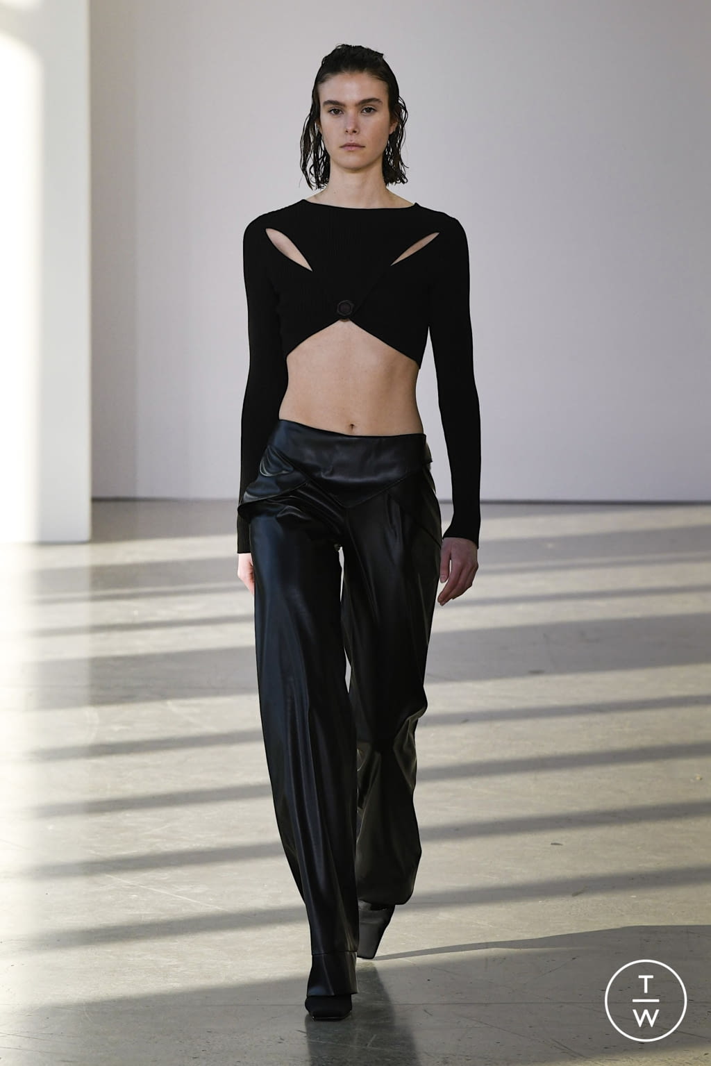 Fashion Week New York Fall/Winter 2022 look 21 de la collection Bevza womenswear