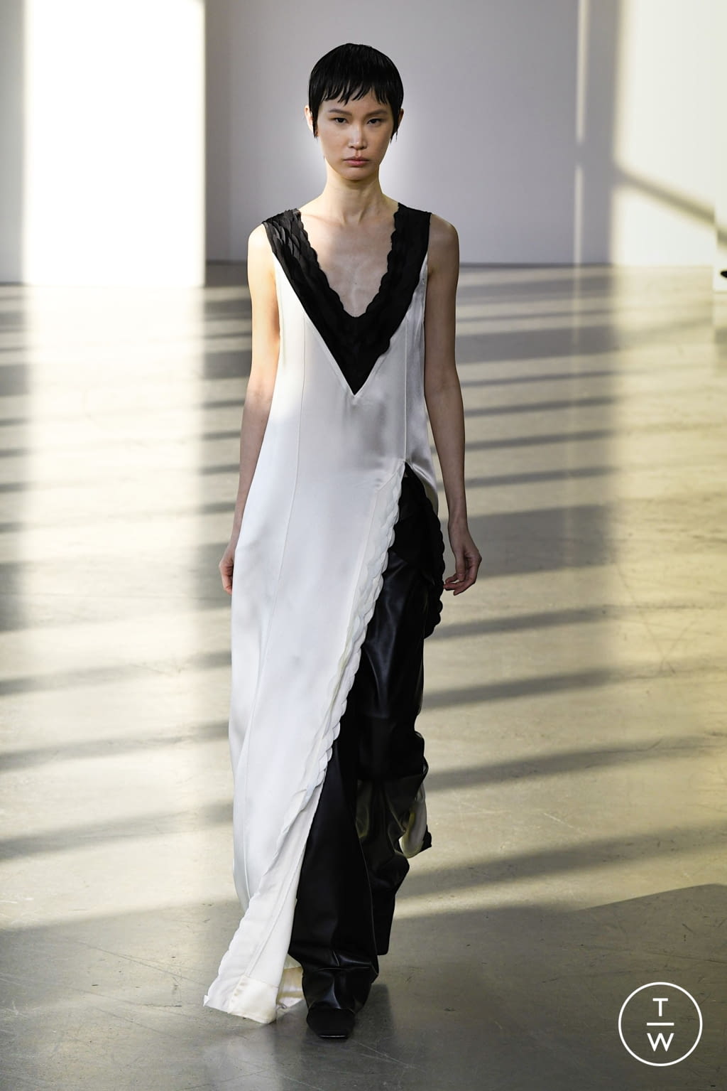 Fashion Week New York Fall/Winter 2022 look 31 de la collection Bevza womenswear