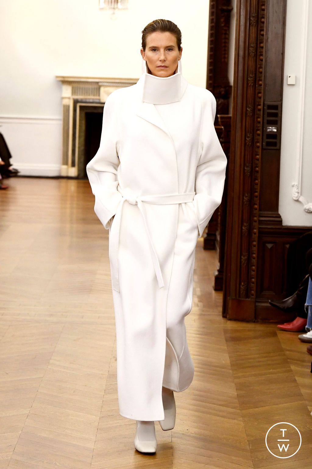 Fashion Week New York Fall/Winter 2024 look 1 de la collection Bevza womenswear
