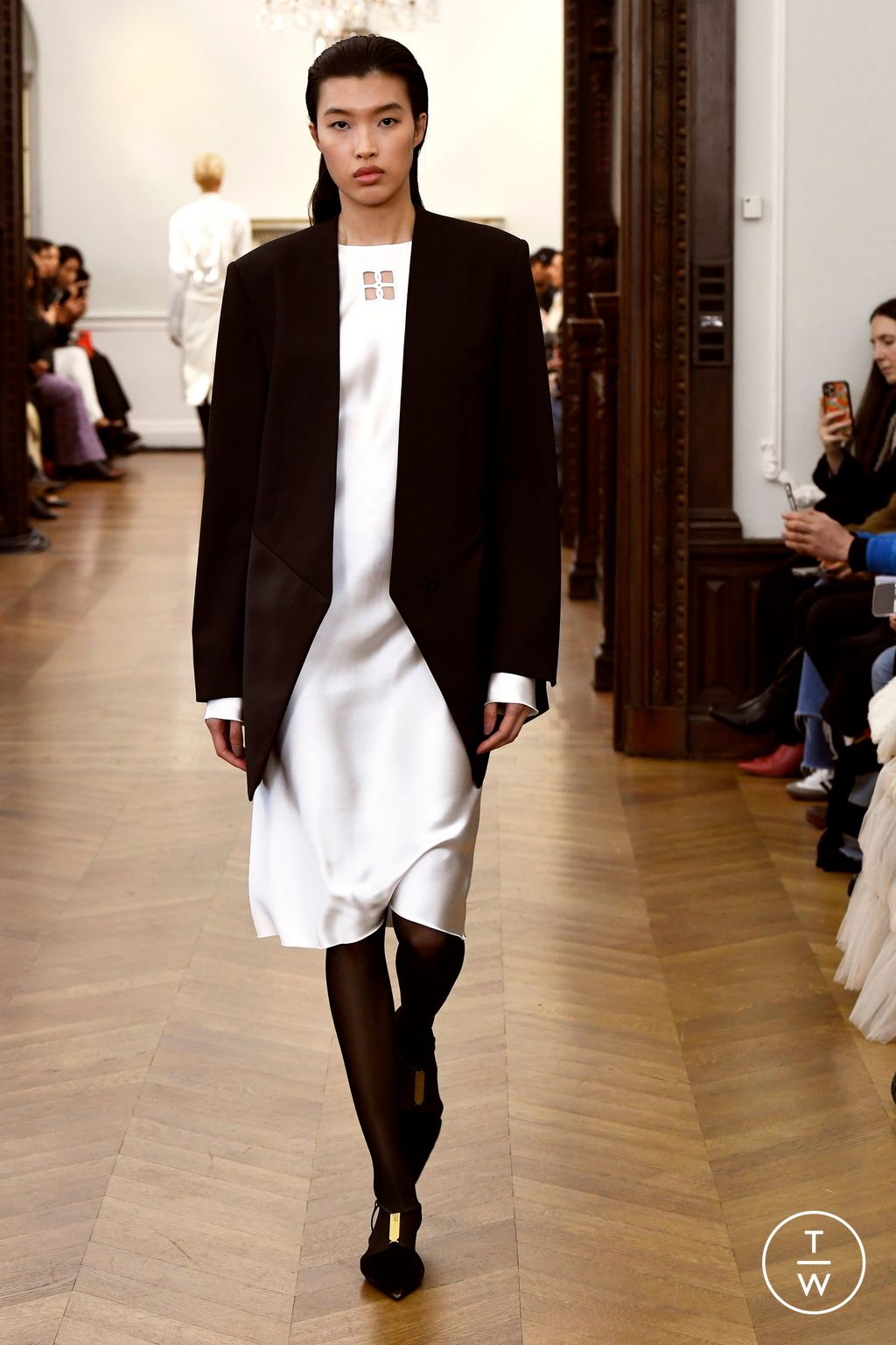 Fashion Week New York Fall/Winter 2024 look 8 de la collection Bevza womenswear