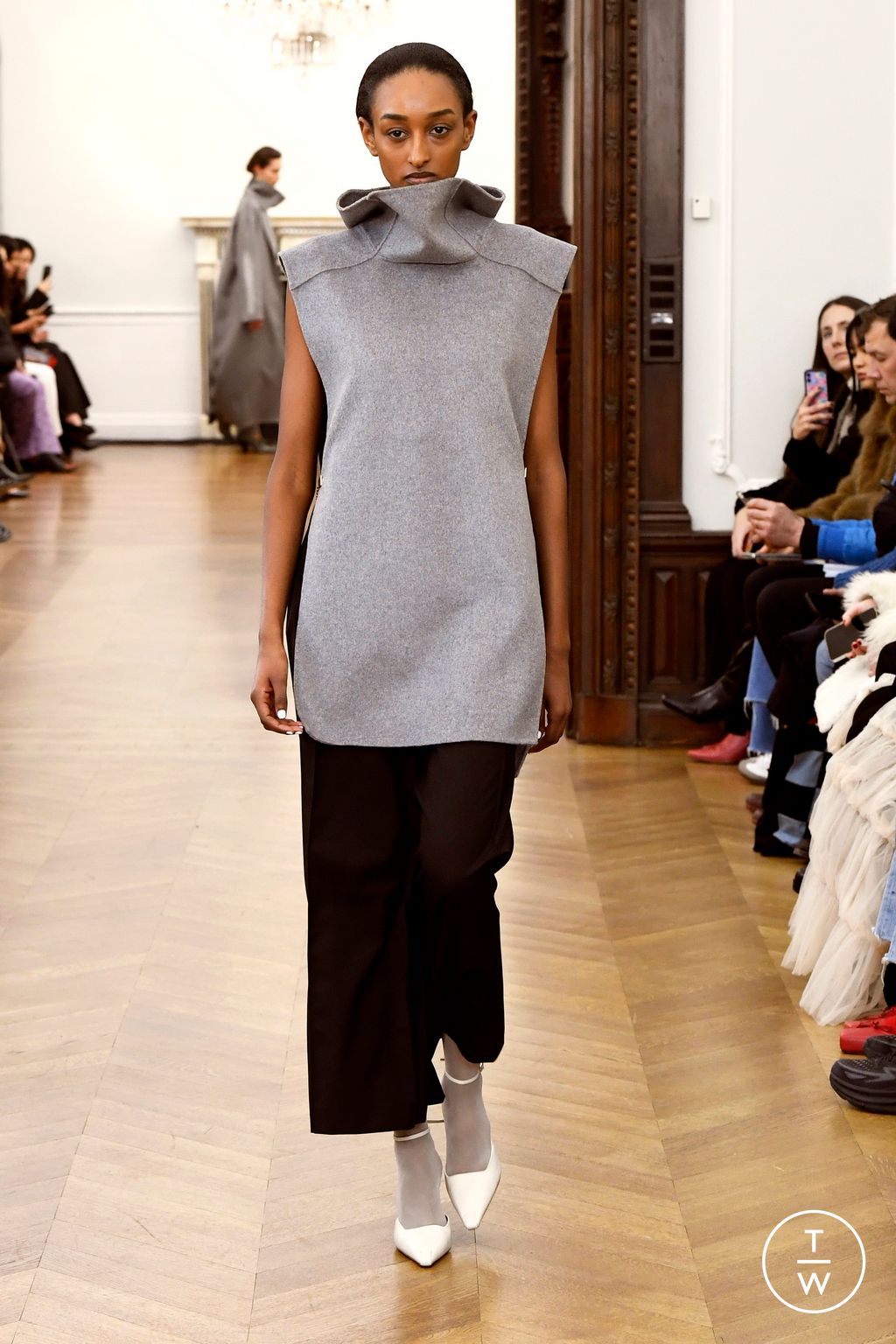 Fashion Week New York Fall/Winter 2024 look 15 de la collection Bevza womenswear