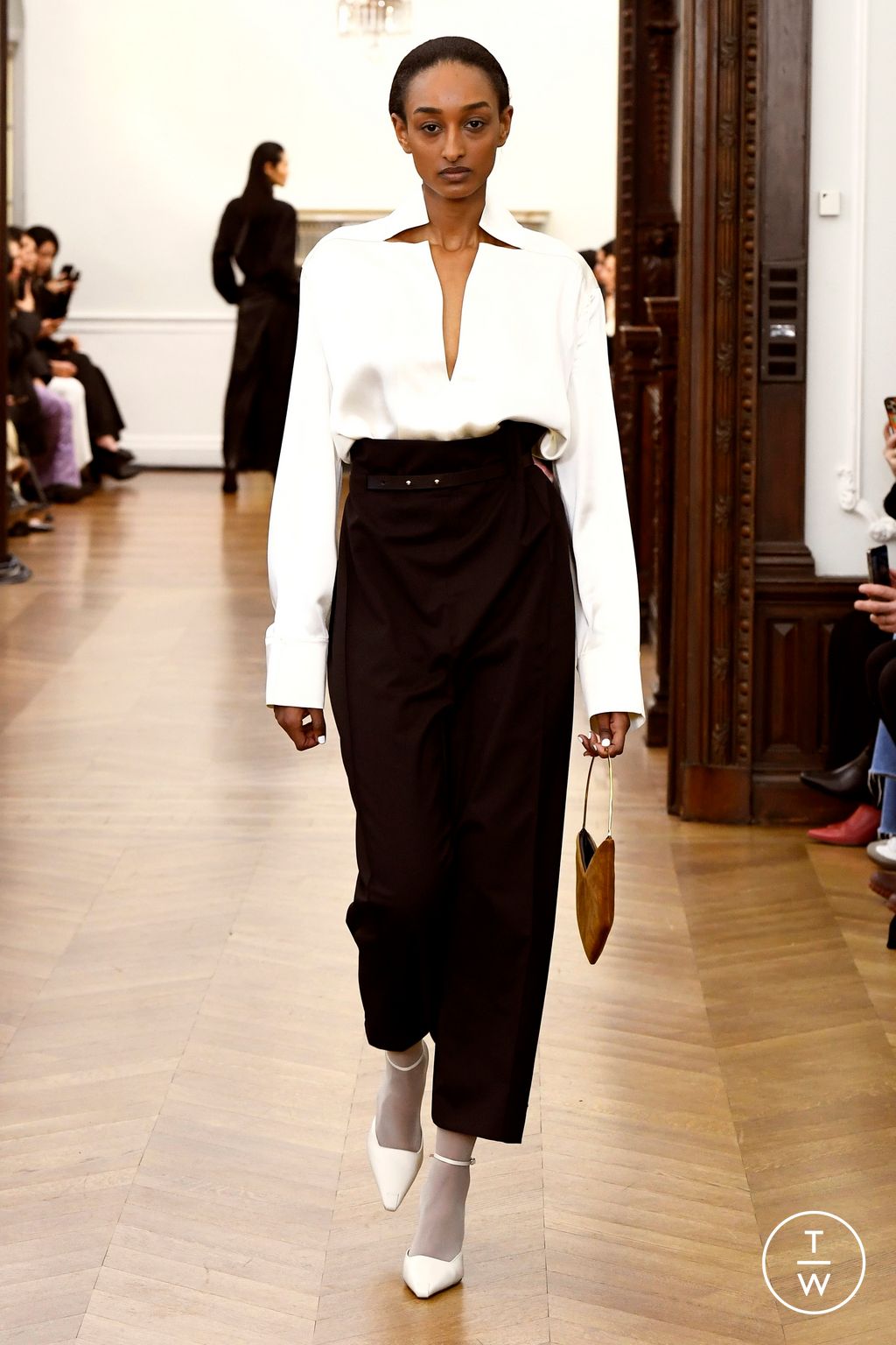 Fashion Week New York Fall/Winter 2024 look 29 from the Bevza collection womenswear