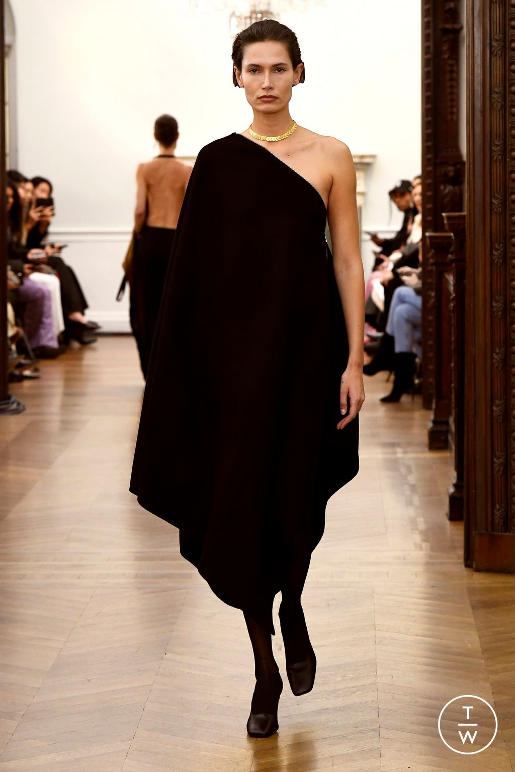 Fashion Week New York Fall/Winter 2024 look 33 de la collection Bevza womenswear