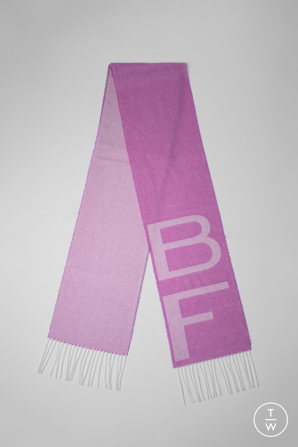 Fashion Week Paris Resort 2022 look 84 from the By Far collection 女装配饰