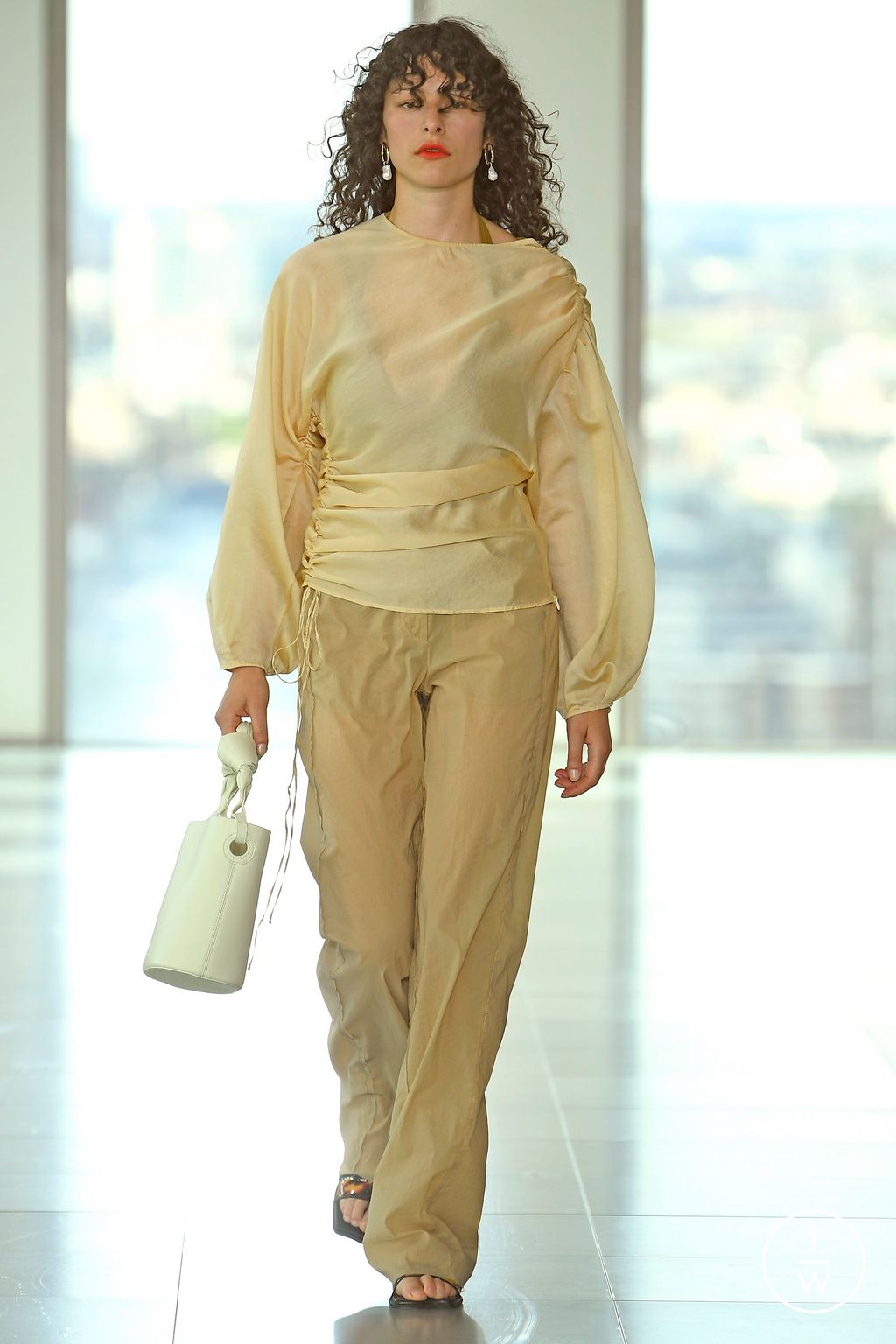 Fashion Week London Spring/Summer 2023 look 24 from the Rejina Pyo collection womenswear