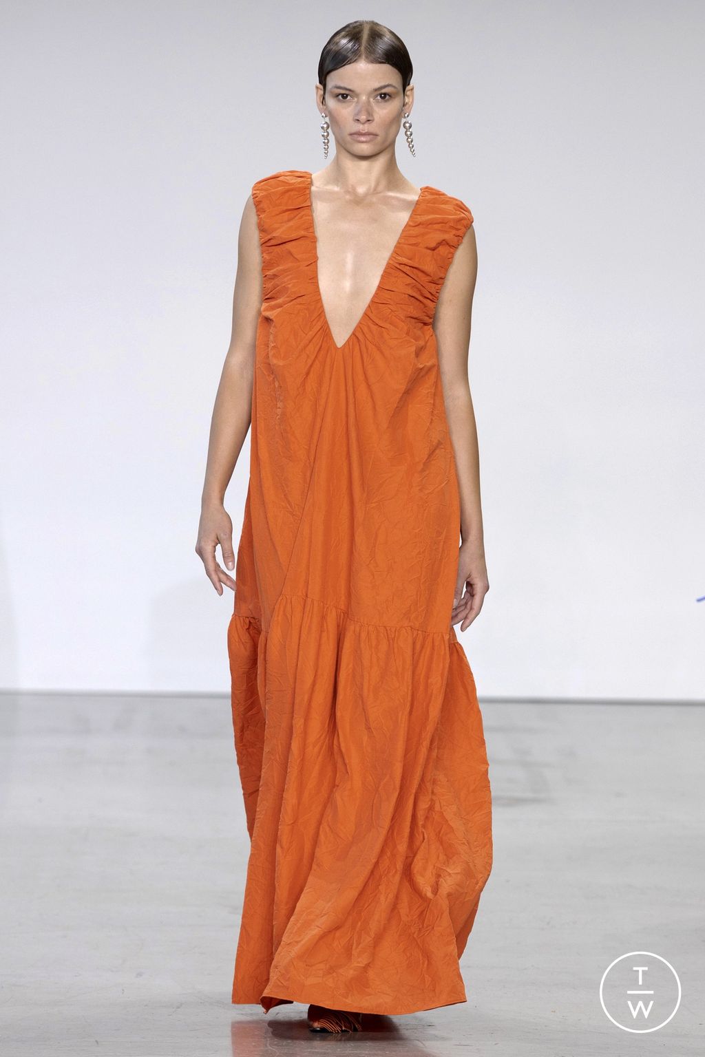 Fashion Week New York Spring/Summer 2023 look 32 from the Deveaux collection 女装