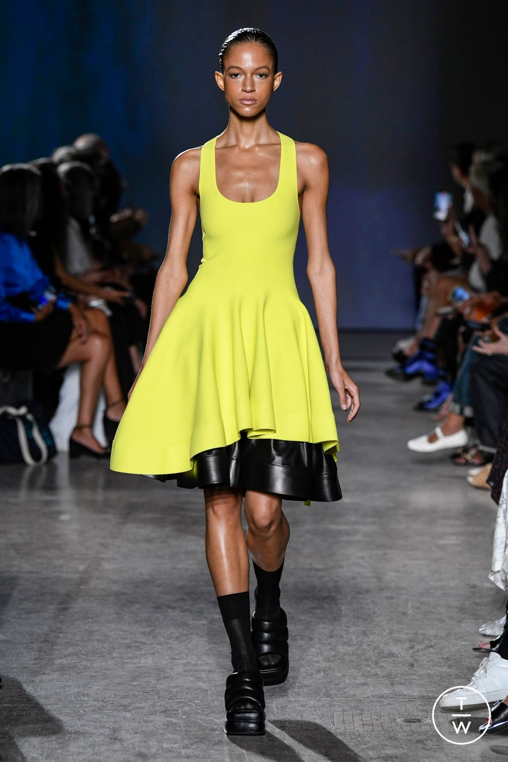 Fashion Week New York Spring/Summer 2023 look 12 from the Proenza Schouler collection 女装